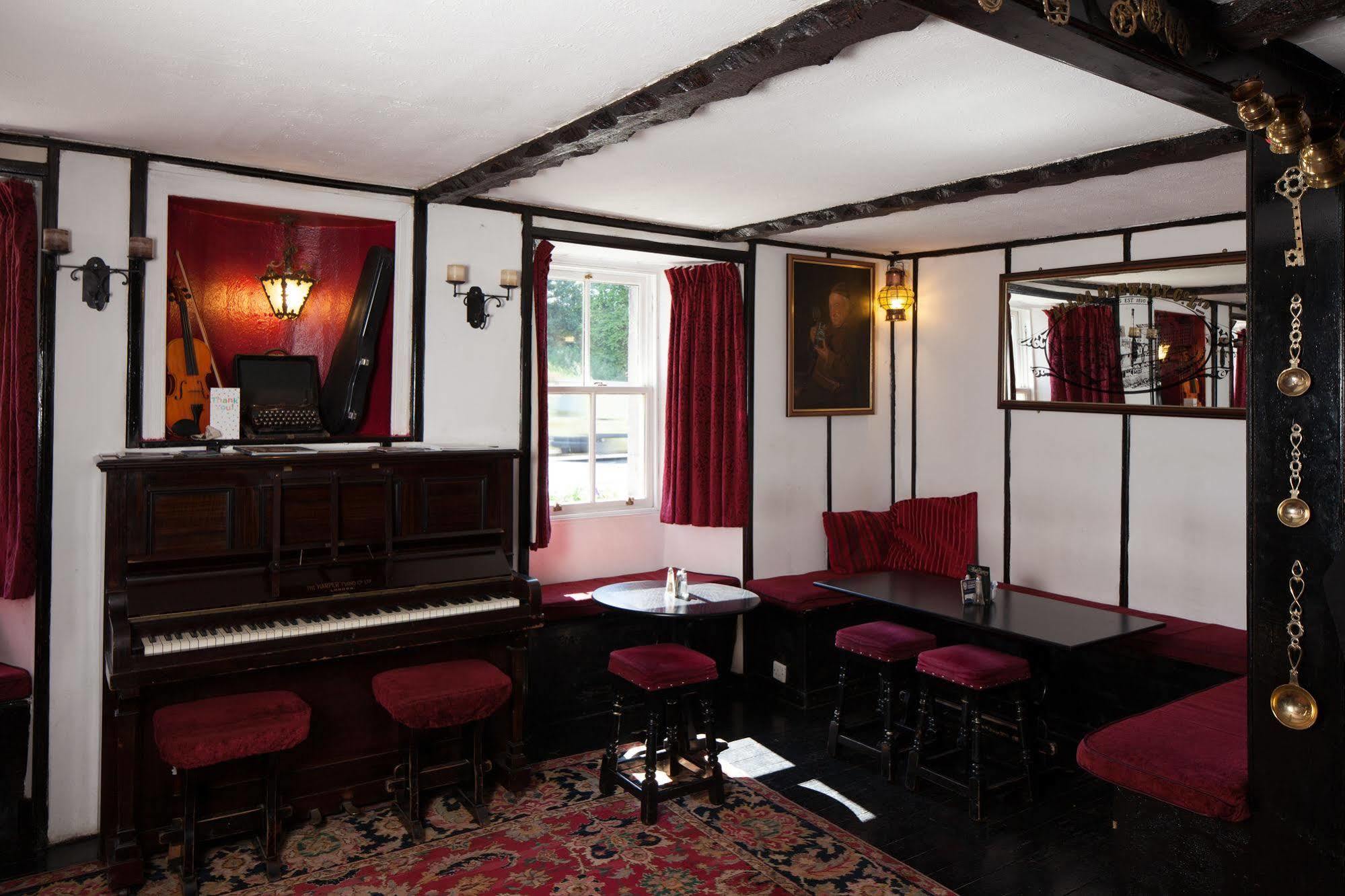 The Allan Ramsay Hotel Carlops Екстер'єр фото